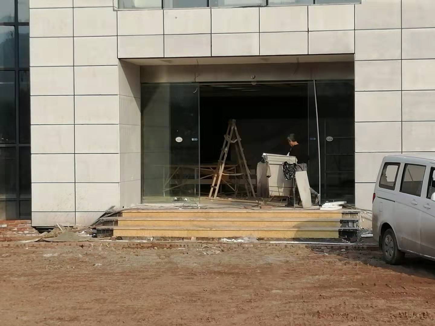 自动玻璃感应门
